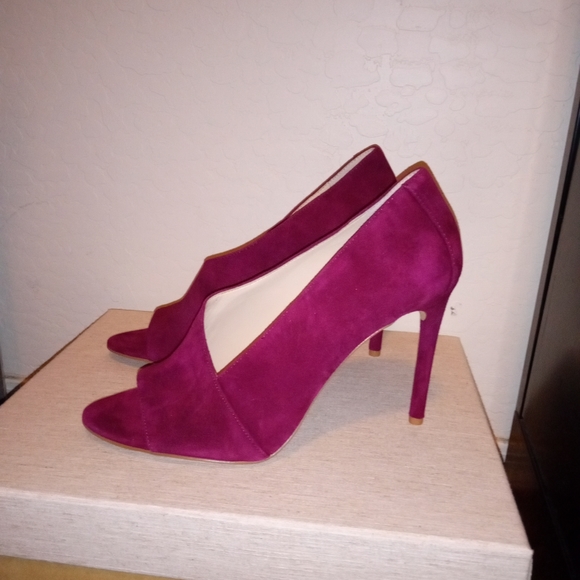 Vince Camuto Rallien Suede Leather Peep Toe Stiletto Heels Size 10 - Picture 3 of 7